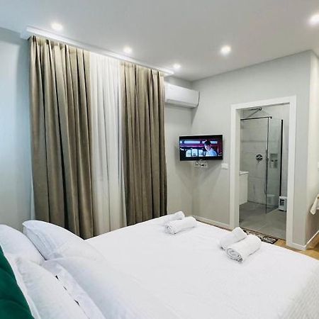 Kristi Apartments 01 Тирана Екстериор снимка