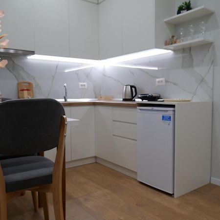 Kristi Apartments 01 Тирана Екстериор снимка