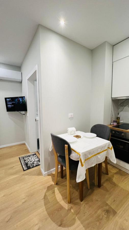 Kristi Apartments 01 Тирана Екстериор снимка