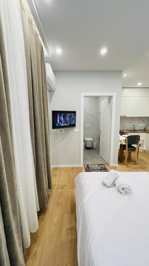 Kristi Apartments 01 Тирана Екстериор снимка