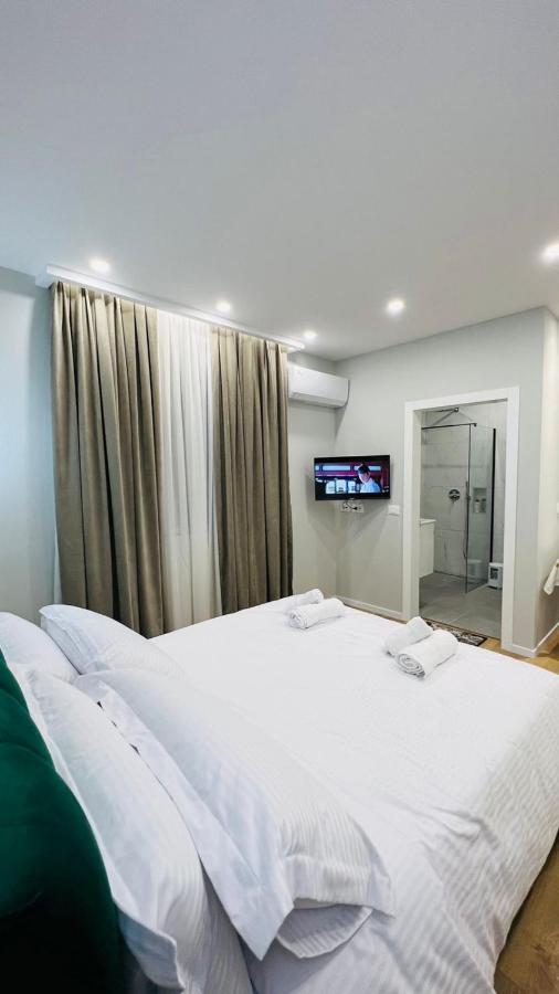 Kristi Apartments 01 Тирана Екстериор снимка