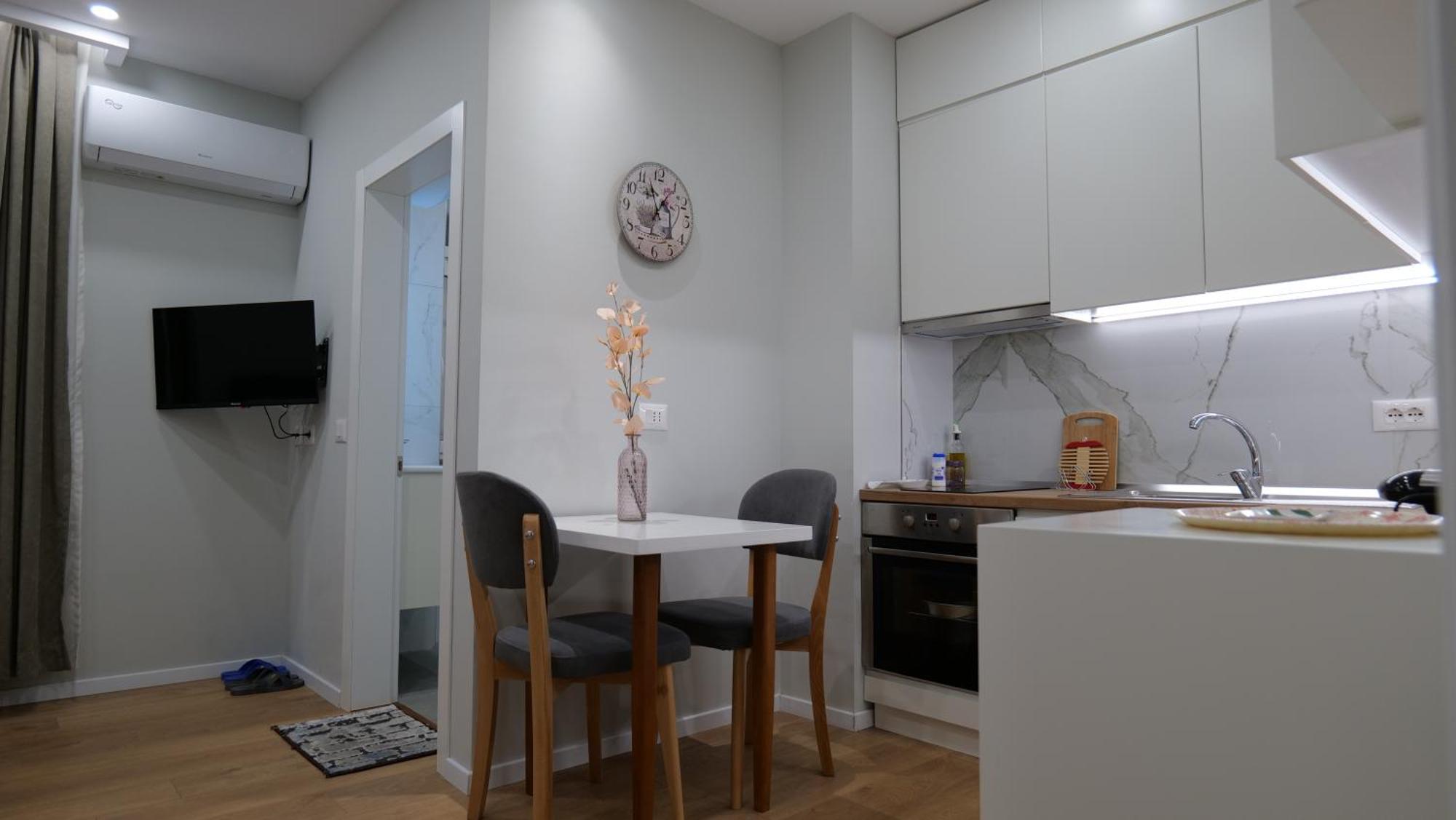 Kristi Apartments 01 Тирана Екстериор снимка